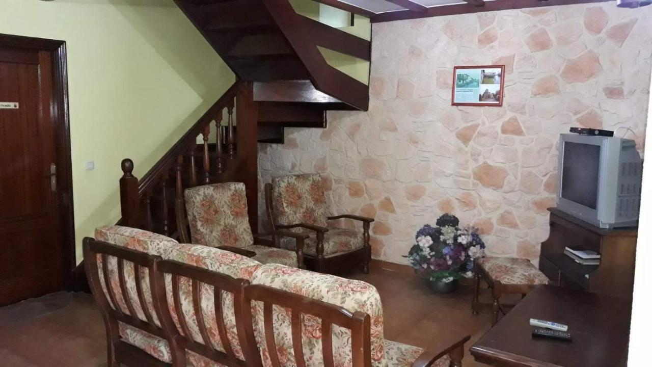 فندق Barcenacionesفي  Meson El Pucheru المظهر الخارجي الصورة